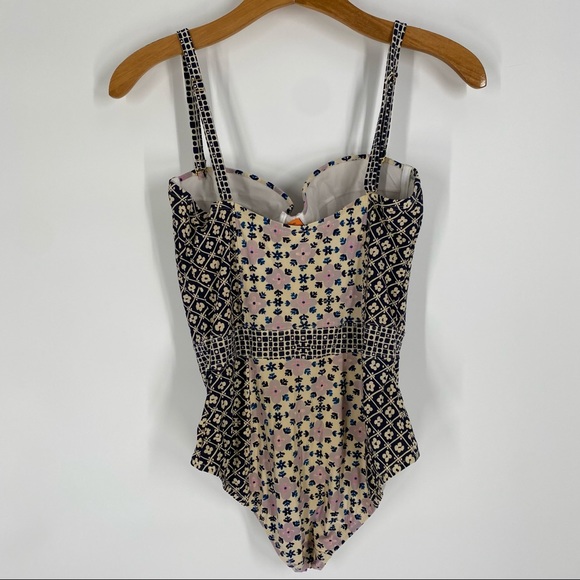 Tory Burch Cream Purple Geometric Pattern Lipsi Underwire One Piece Swimsuit - Picture 3 of 6